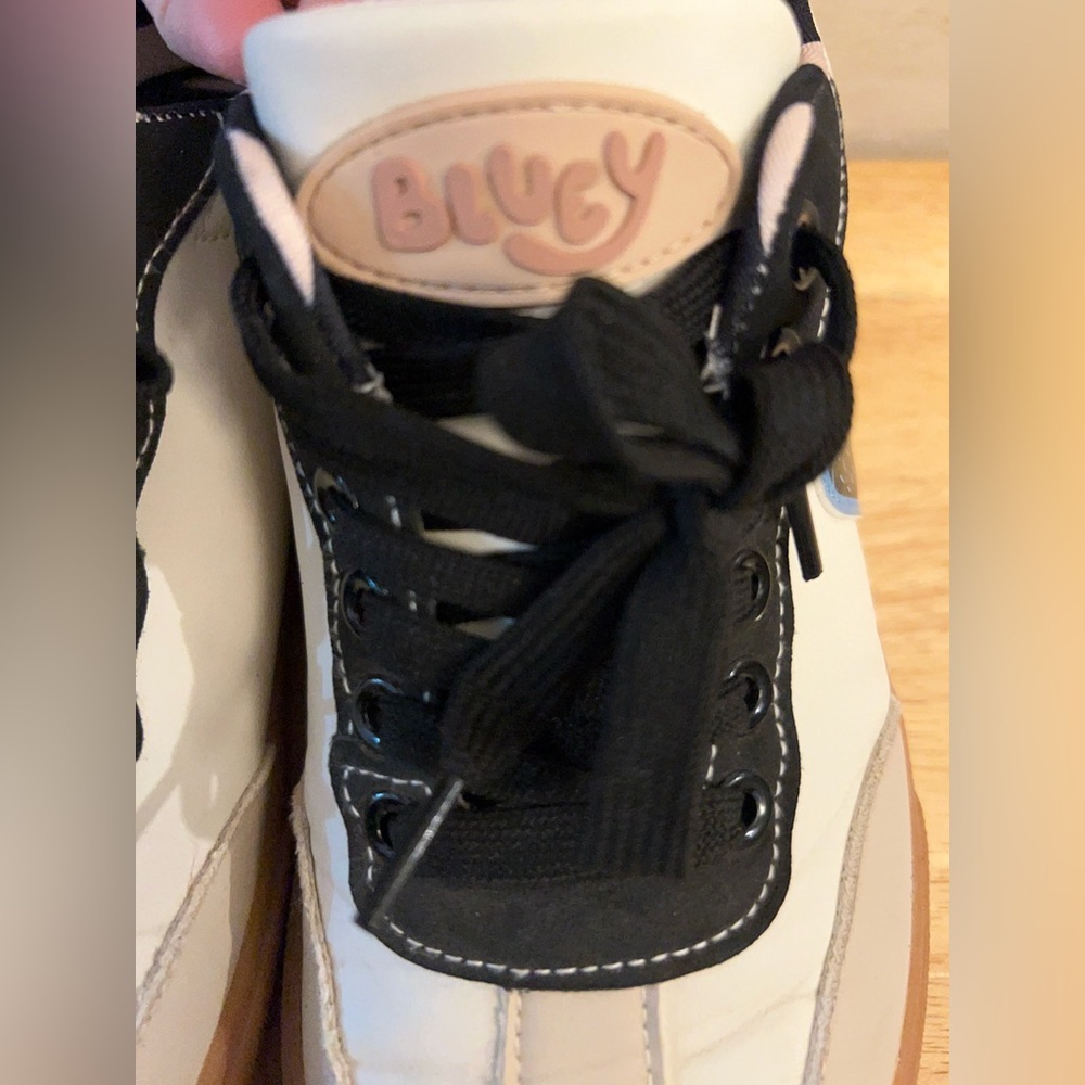 Bluey Men's Low Top Laced Sneakers - Picture 5 of 9